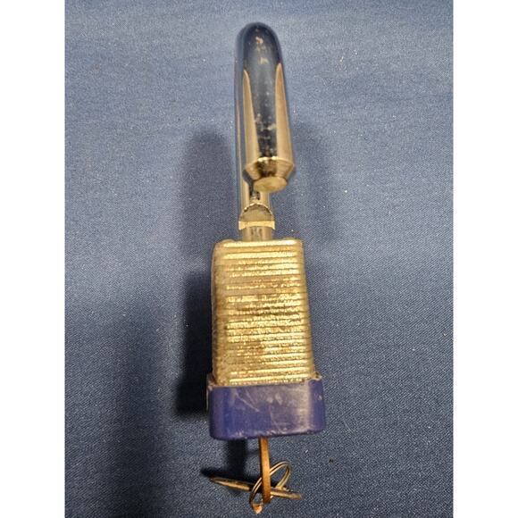 Brinks Heavy 60mm Hardened Laminated Padlock with Key - 2-1/2" x 2" -works great - Picture 3 of 8